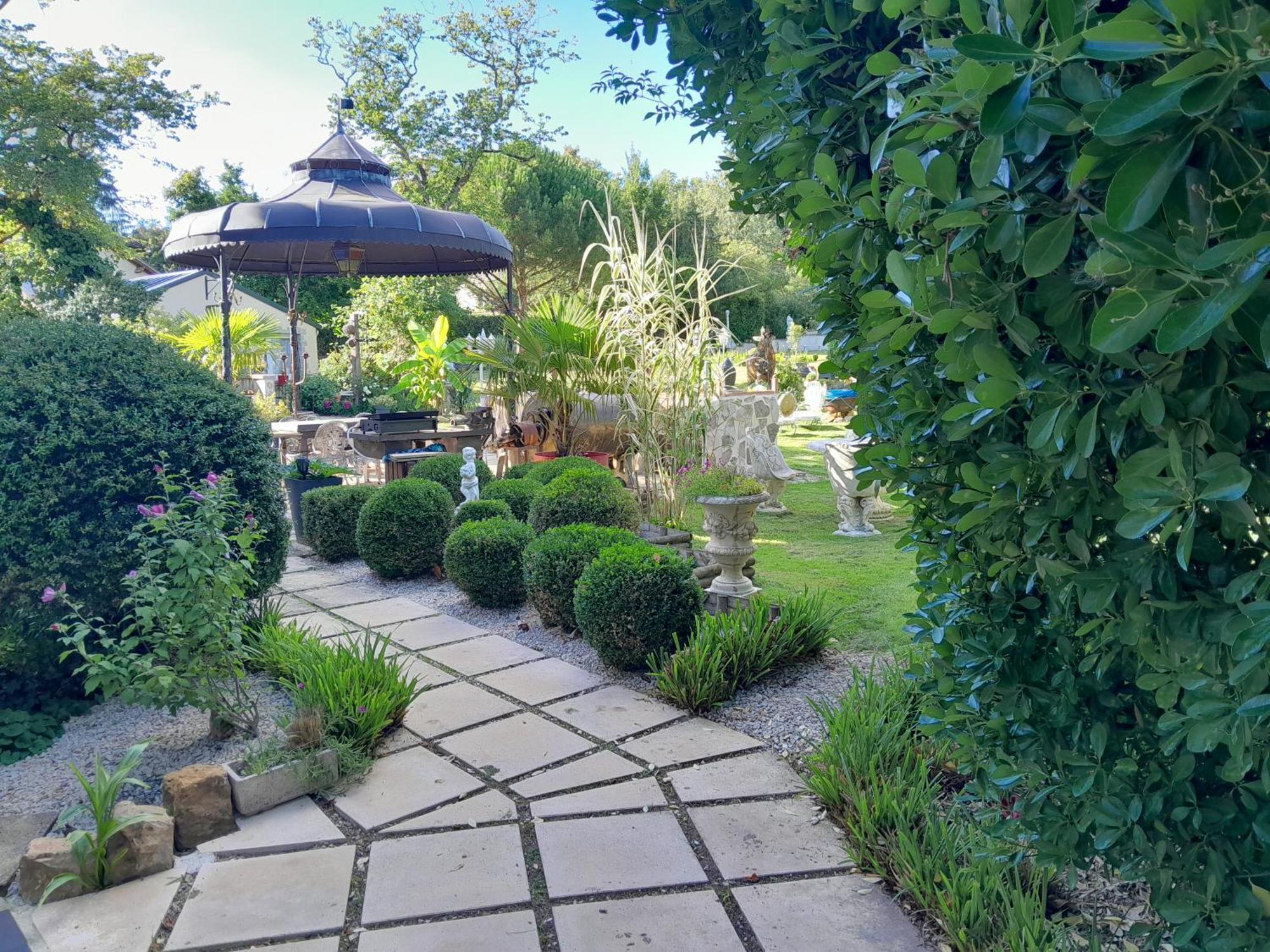 Le Madrigal Bed & Breakfast Mamers Luaran gambar